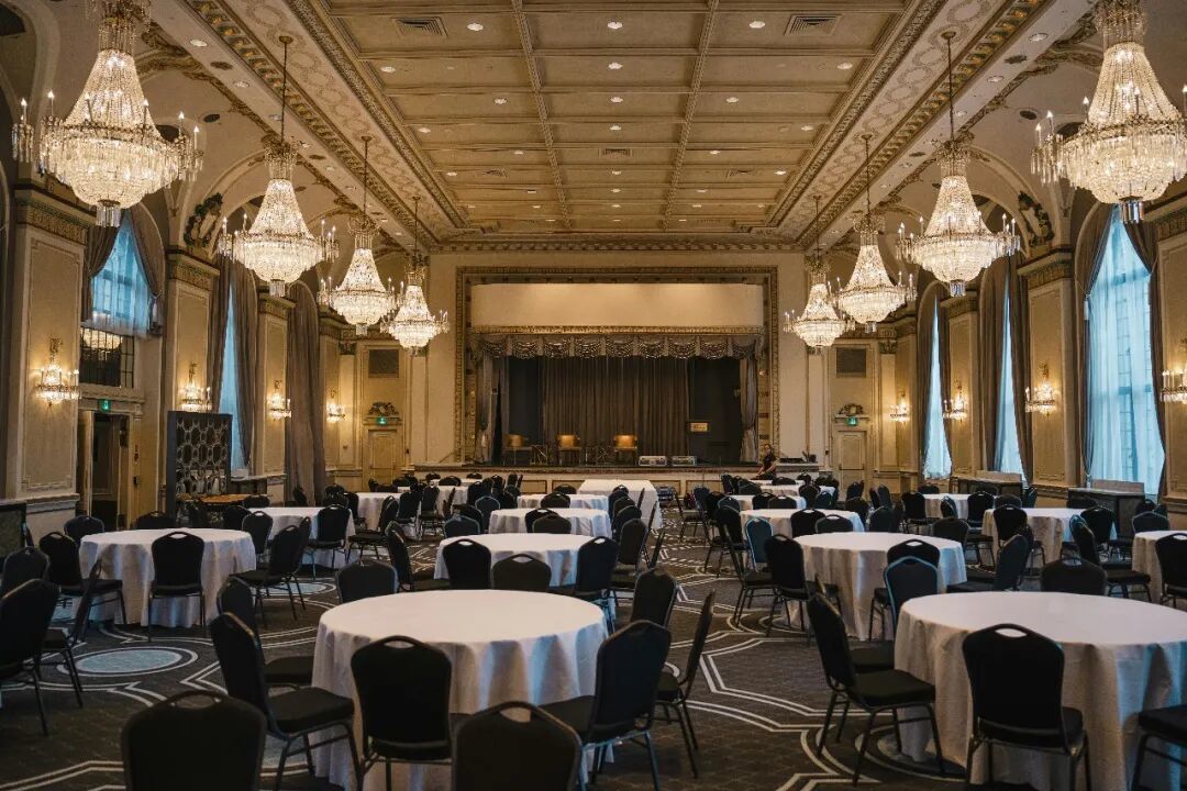 年会停了,但没人怀念它