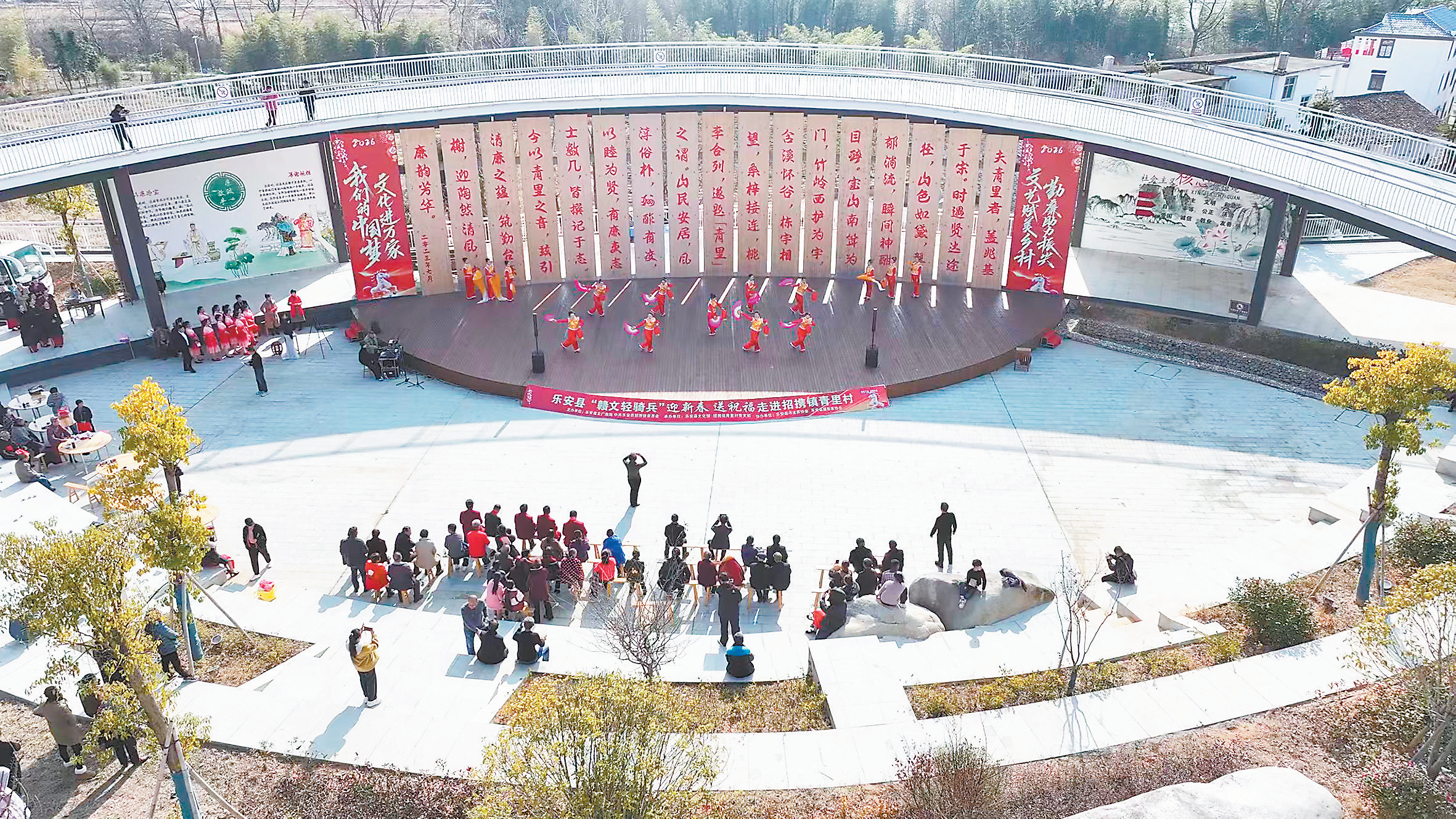 从乐安青里村到东乡上黄村，抚州新春送戏下乡让群众乐享“文化年”