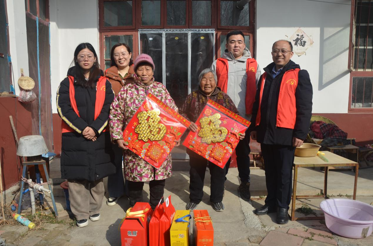 聊城市先锋志愿者联合会新春志愿关爱行动温情启航