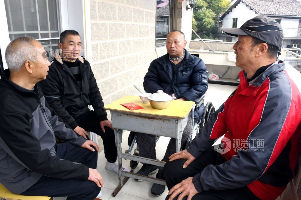 江西南丰：春节前夕“五必访”（图）