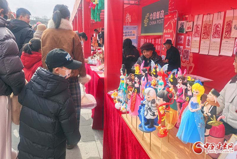 国潮贺新春　甘肃崆峒年货集点燃烟火气