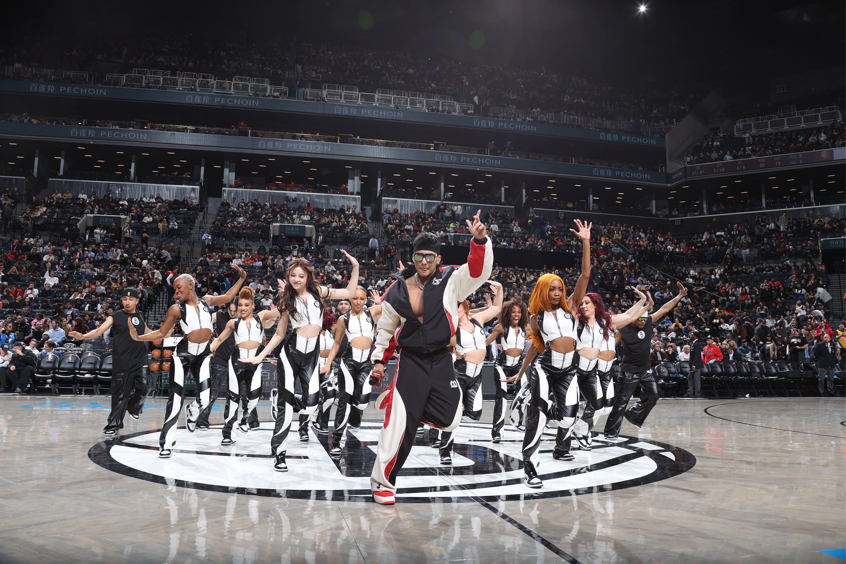 巴克莱中心马年春节赛盛况空前