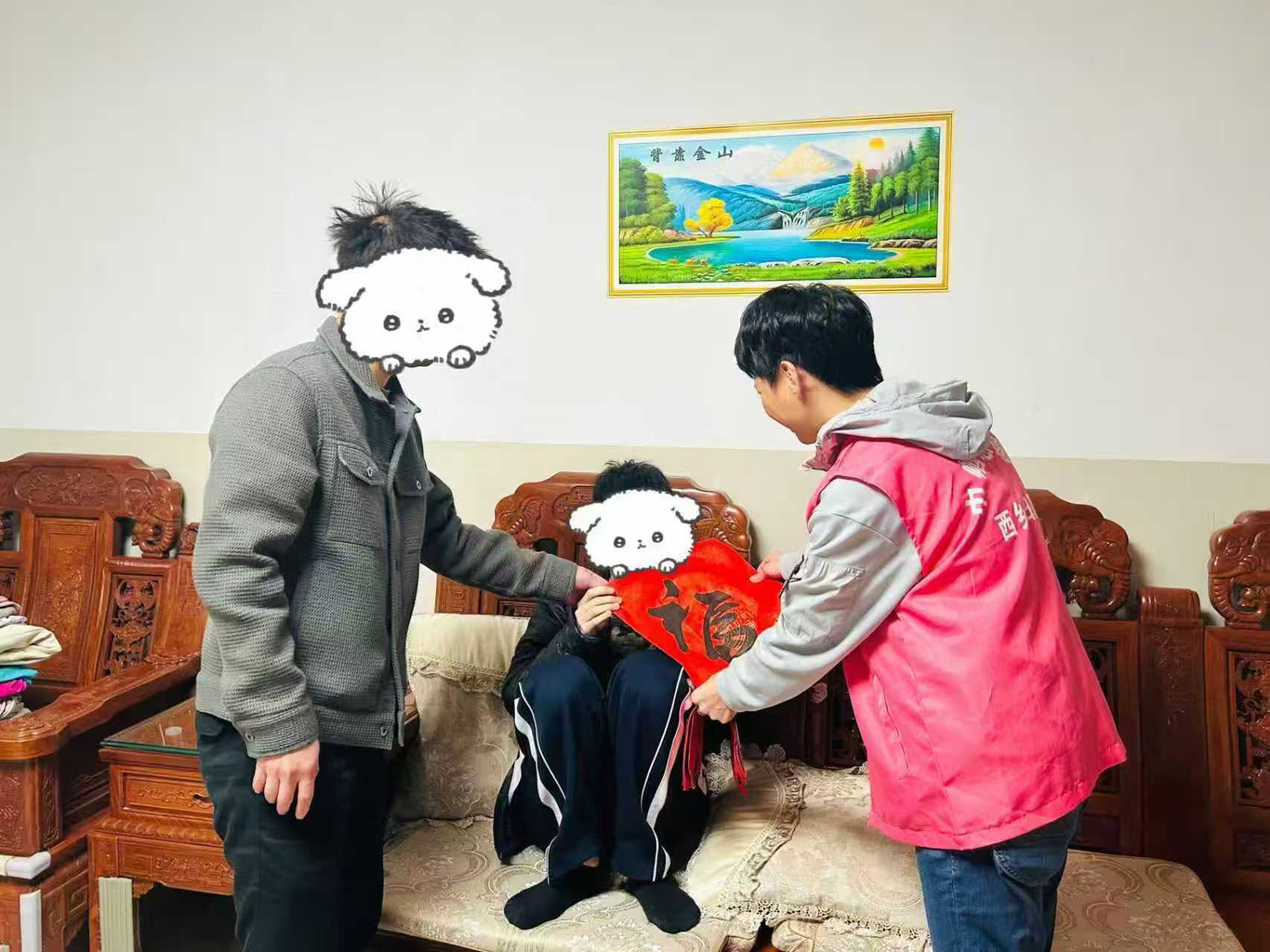 南昌社区开展“百千万工程”之“点亮微光” 困境家庭春节慰问活动