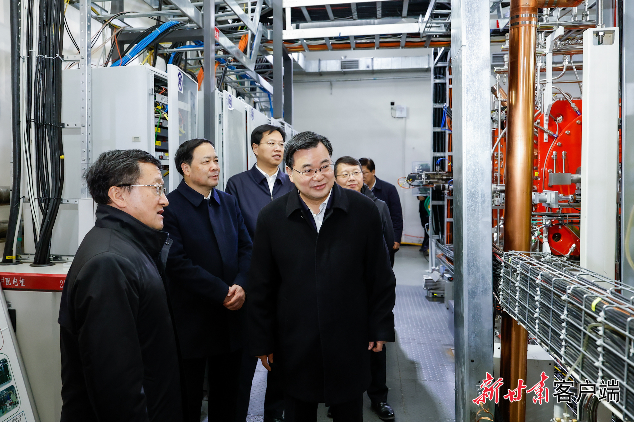 2月12日，省委书记、省人大常委会主任胡昌升在中国科学院近代物理研究所调研，看望慰问所联系的中国科学院院士赵红卫，并主持召开座谈会听取中国科学院“一院三所”负责同志意见建议。新甘肃&middot;甘肃日报记者　孟捷