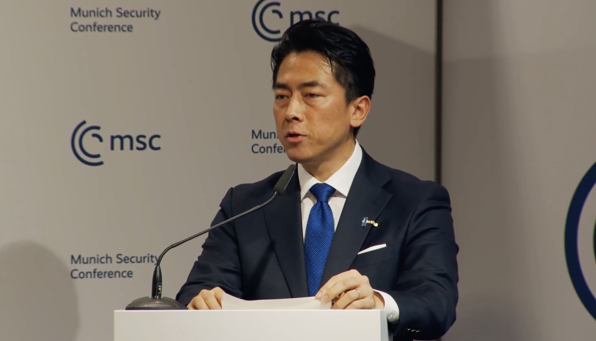 凤凰在现场丨用威慑确保区域安全?小泉声称日本要走自己的国防道路