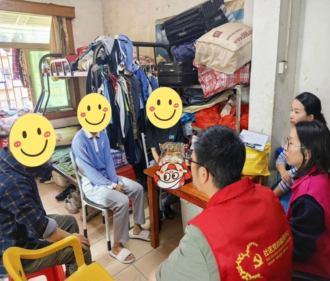 新春暖童心 慰问传温情 臣田社区春节前夕走访关爱困境儿童家庭