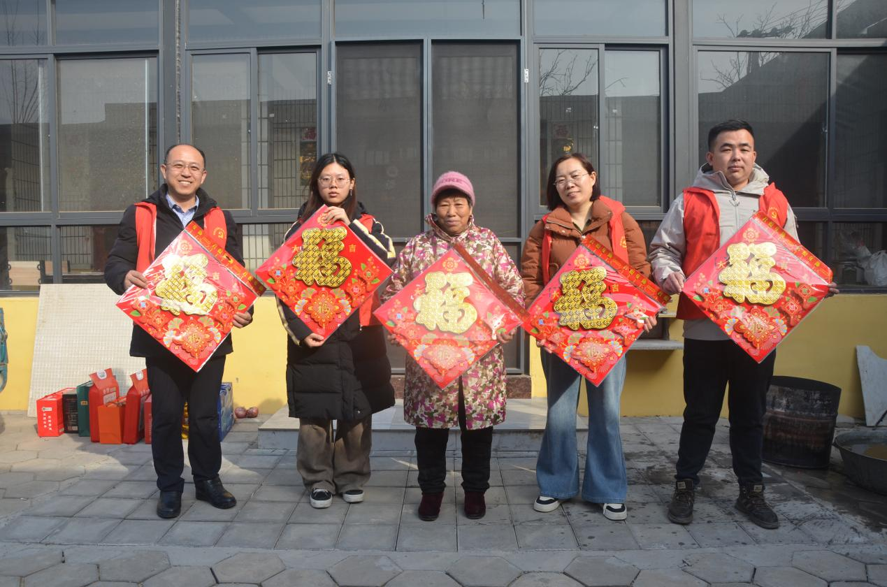 聊城市先锋志愿者联合会新春志愿关爱行动温情启航