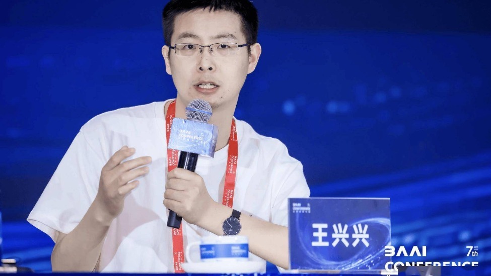 宇树科技CEO王兴兴:具身智能时代的牛顿还没诞生_凤凰网