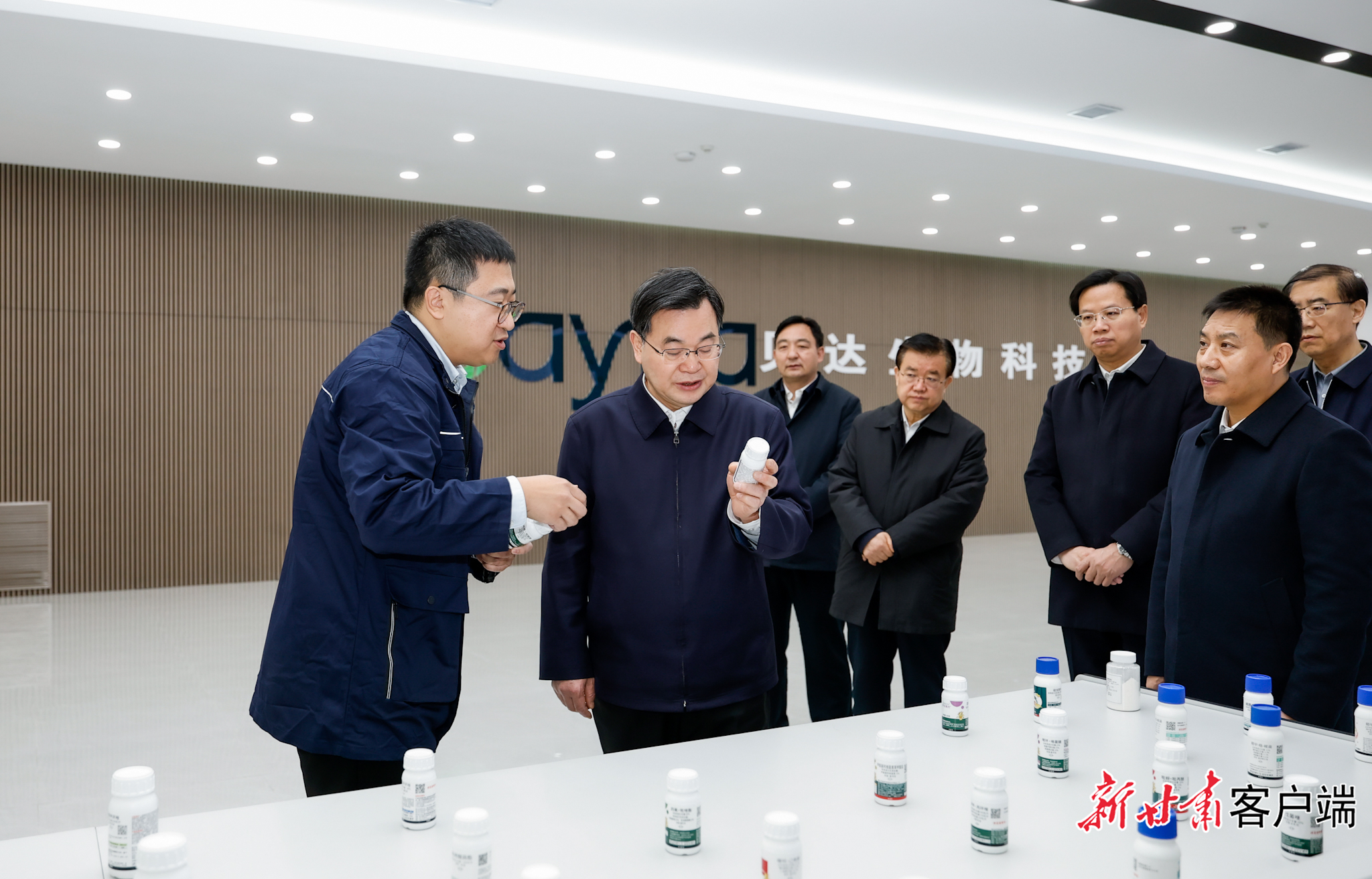 胡昌升：产业现代化　衔接上下游同向发力