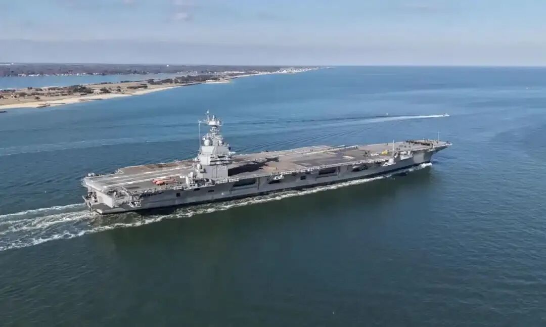 美国最新核航母完成首次海试预计明年初交付(图1)