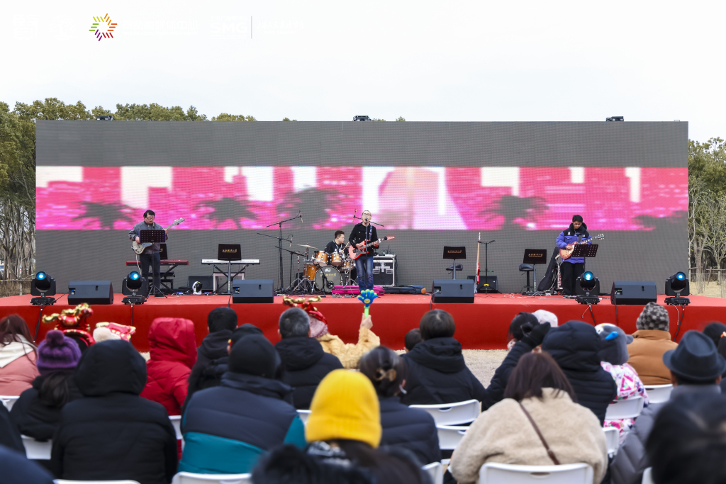 2026年2月7日，上海奉贤李窑村“有一种过年叫奉贤”2026主题“村晚”开演。 本文图片均为主办方供图