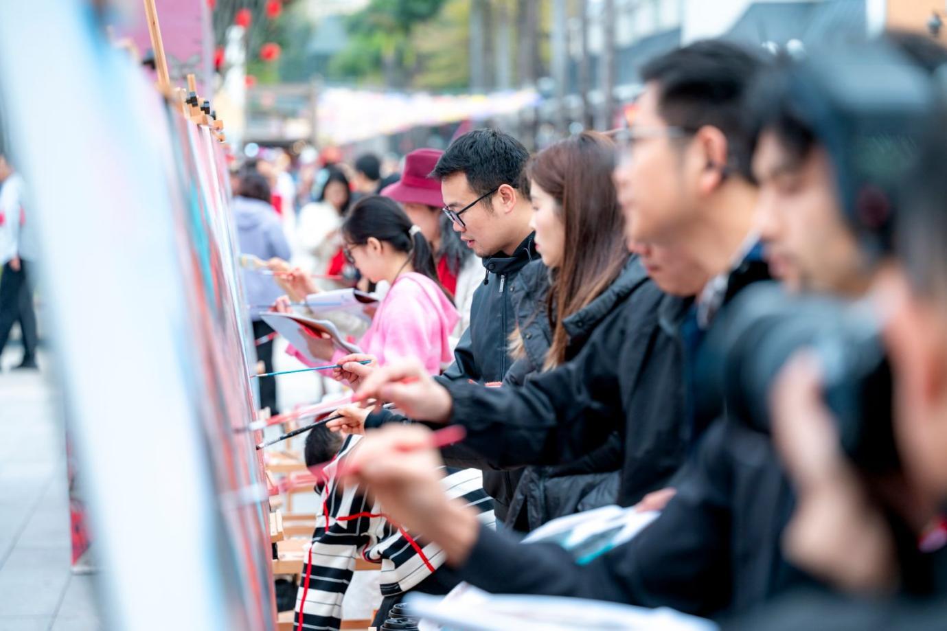 风华万亿・花开南山——深港艺术家领衔共绘南山发展壮阔艺术长卷