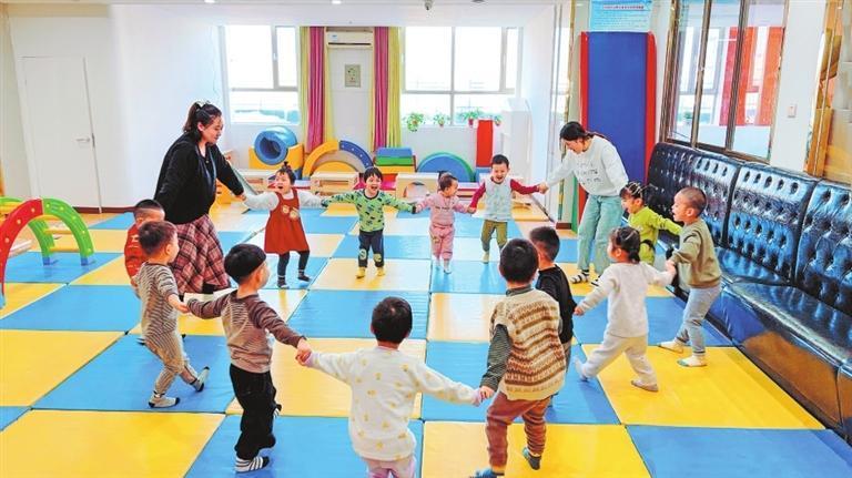 �������������ĵ���ʦ�뺢����һ����ˣ