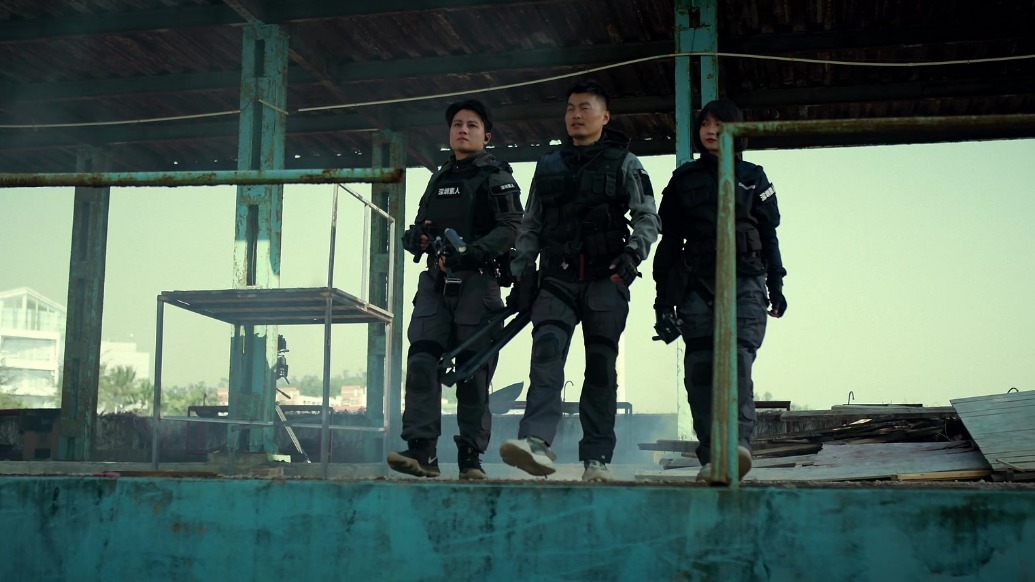 深圳素人硬刚摄影大神？终极武器是斯莫格的一键全开三脚架