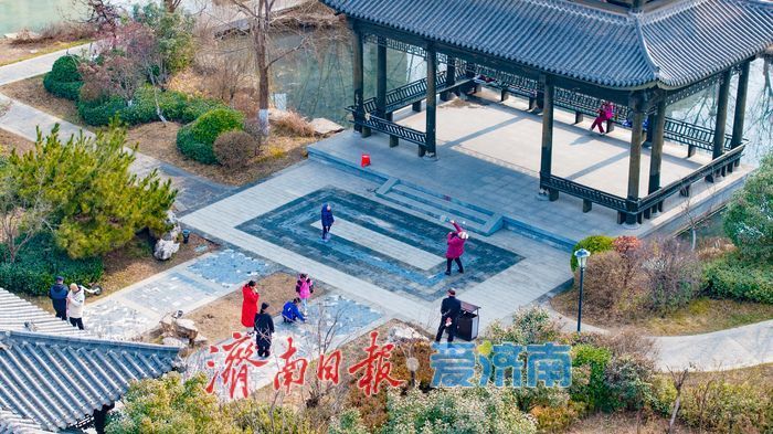 春满云锦湖，济南宜居画卷入眼来