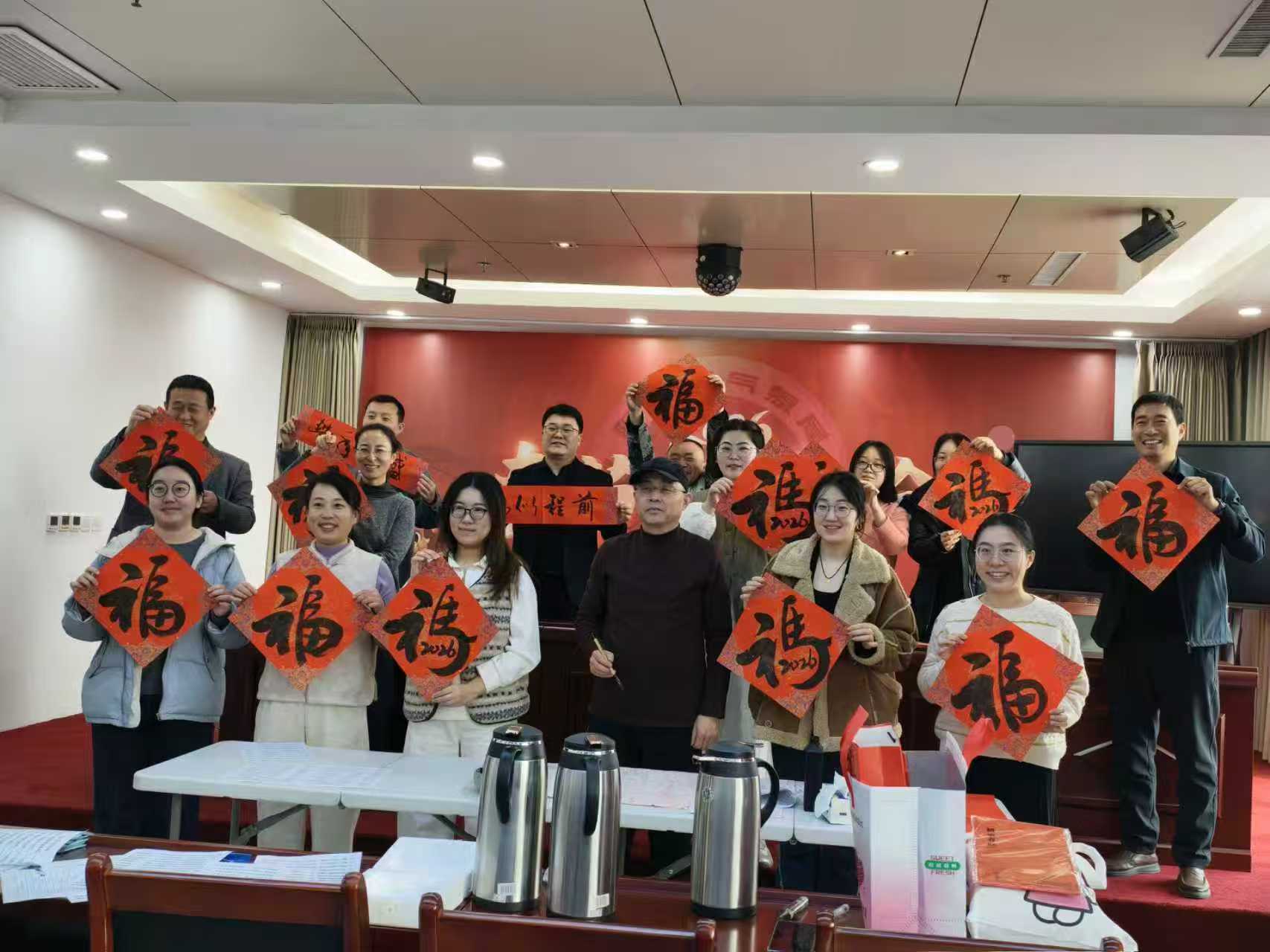 十年墨香暖新春 自强担当践初心  ——全国自强模范、聊城联通员工申晨光马年续写志愿服务新篇章