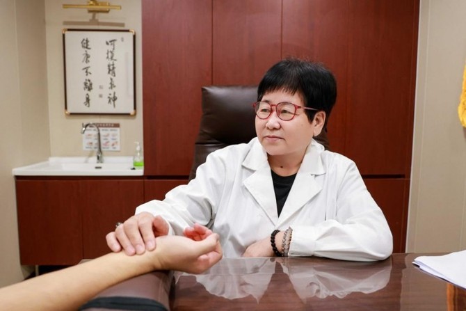 智塑未来, 润泽身体里的“干旱”：王德敏和干燥综合征较量的50年