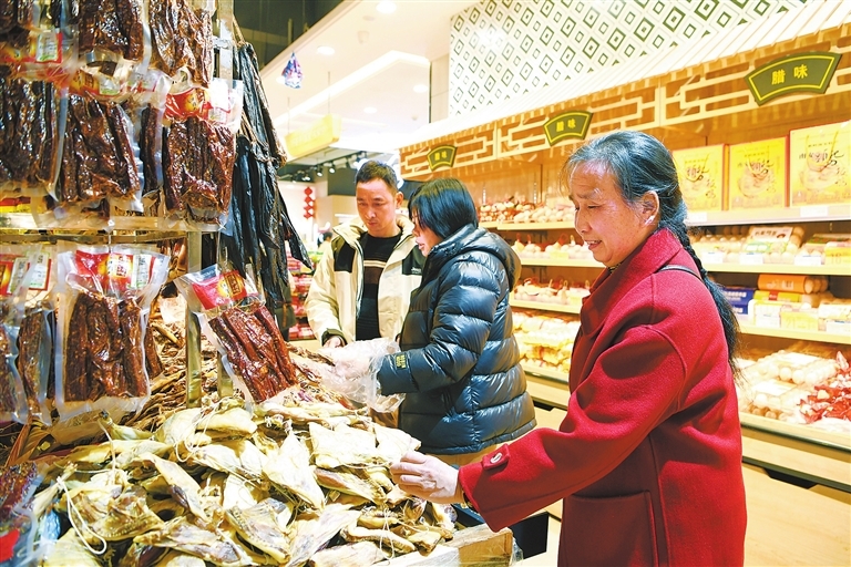 江西宁都：节前消费市场人气旺活力足（图）