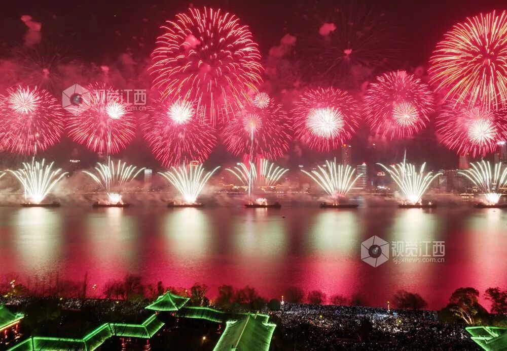 2025年1月29日，“豫章春色人间烟火”南昌市迎春烟花晚会（资料图 全媒体记者王祺摄）