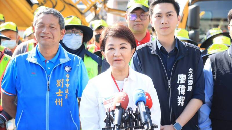 郑丽文“隔江打卢”?卢秀燕反驳:我与郑主席情同姊妹