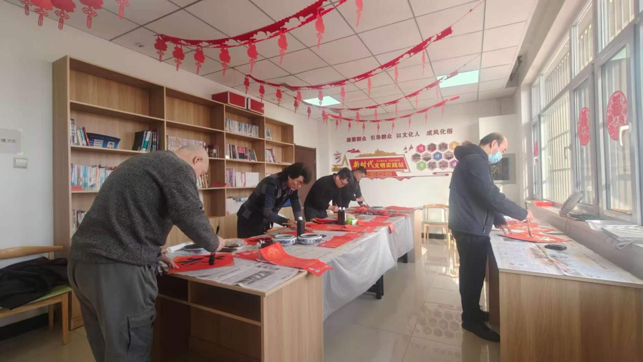 秦皇岛市北戴河新区南戴河街道文化站联合新裕路社区 开展传统文化活动