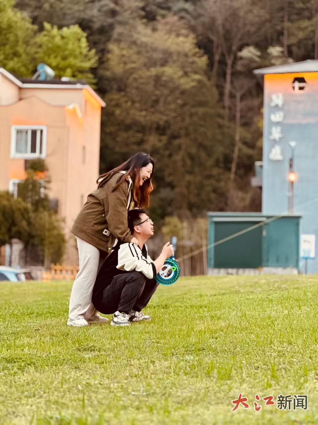 史良、魏荣荣夫妻