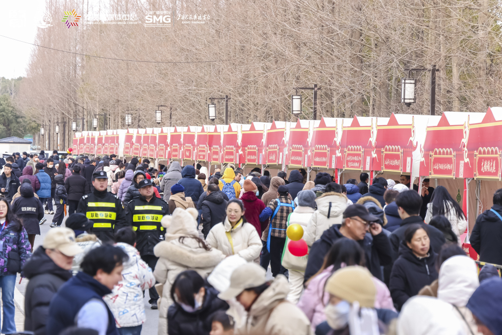 促销市集人头攒动