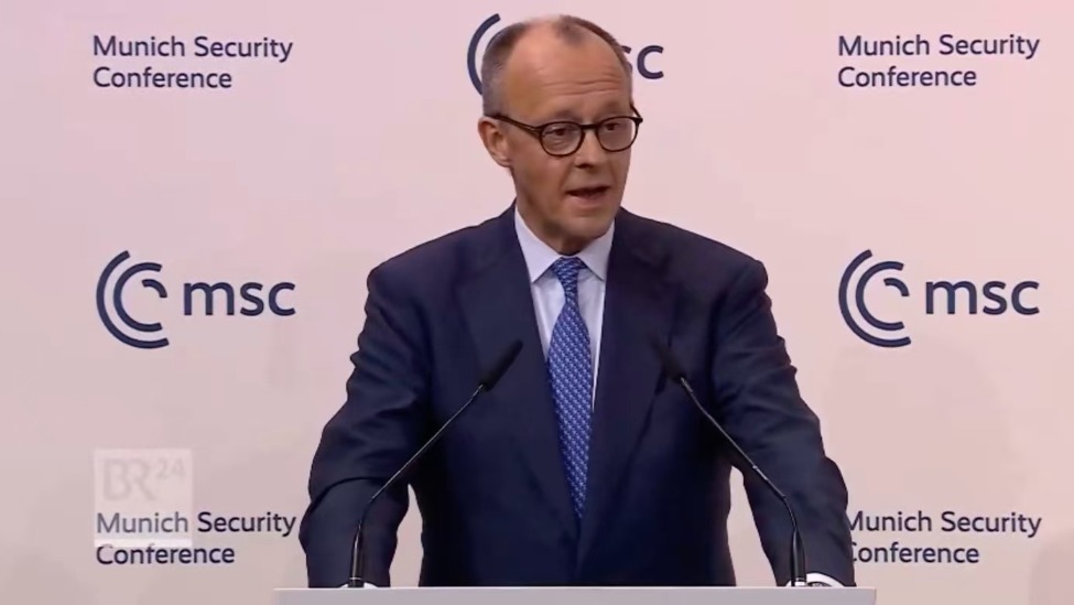 凤凰在现场丨大变局?德国总理宣布大规模扩军,呼吁欧洲更强势