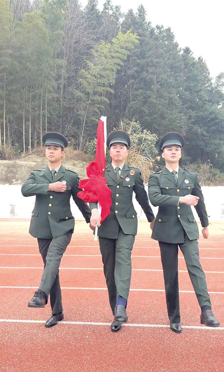 升旗仪式现场。(视频截图)