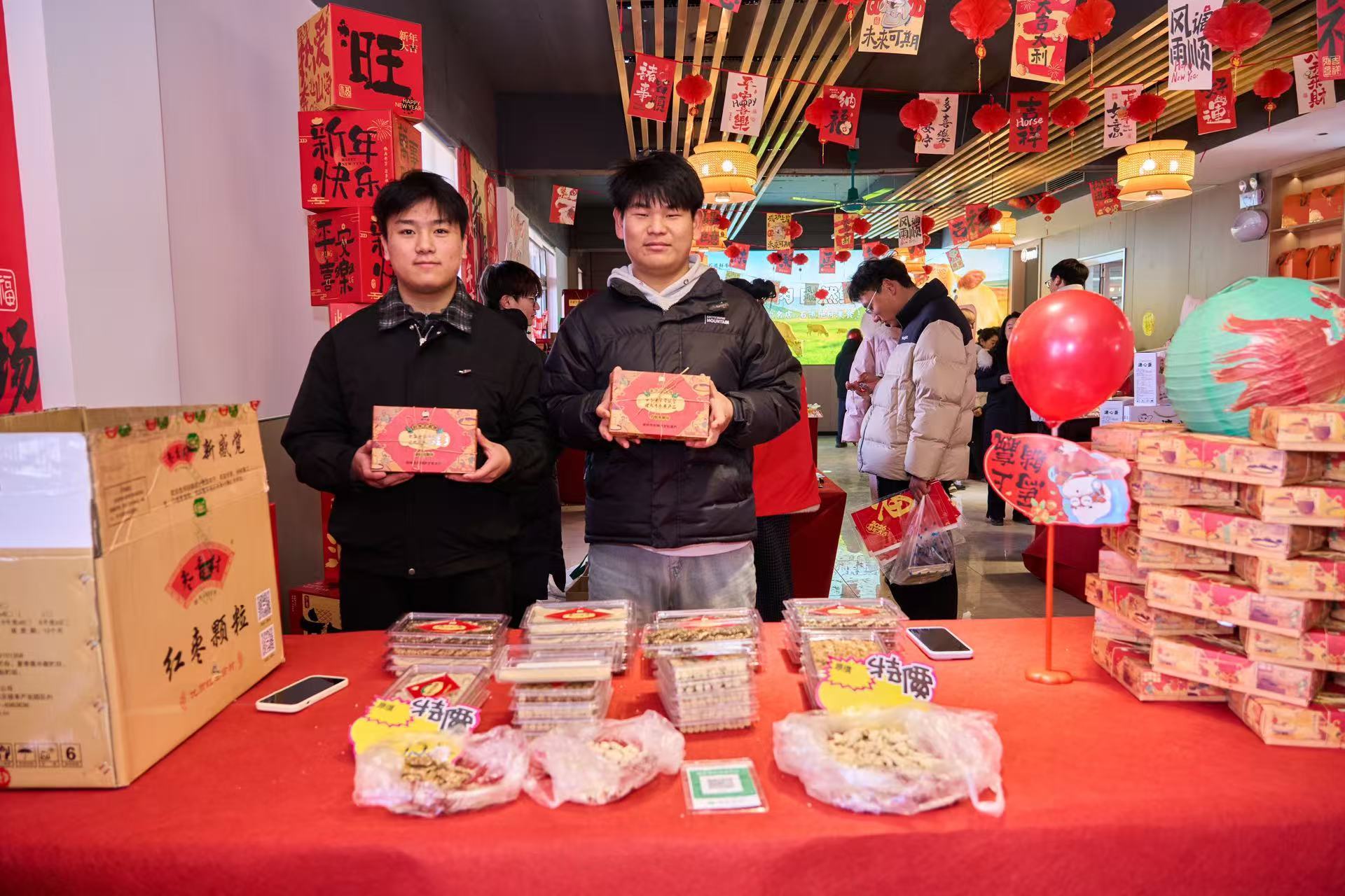 登封：乡村大集年味浓 传统文化“闹新春”