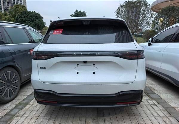 25万价位的大爆款来了 全新问界M6实车多方位展示