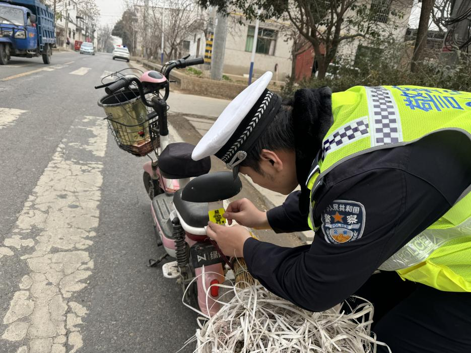 平安春运 交警同行——西安经开区多点发力筑牢春运安全防线