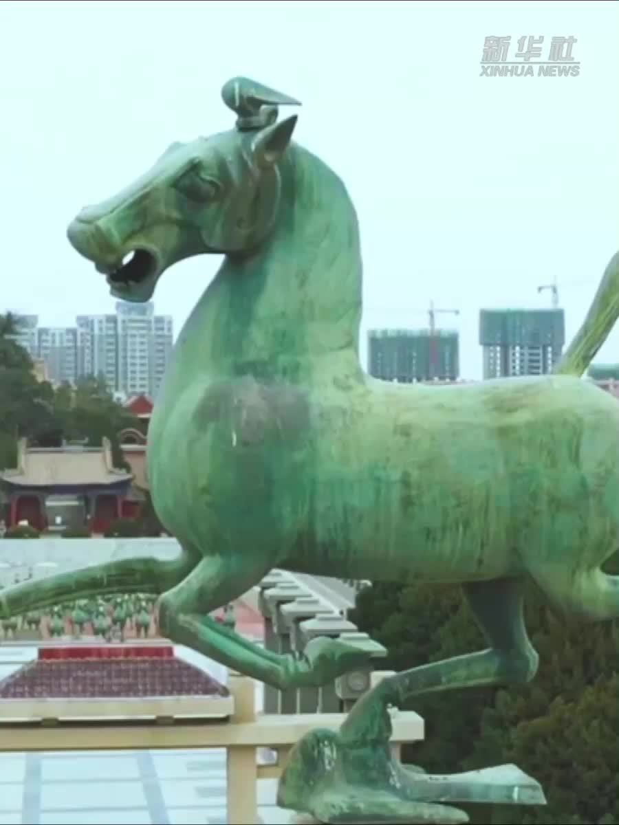 马年说“马”丨铜奔马：一马当先 背后是一整支骏马仪仗队