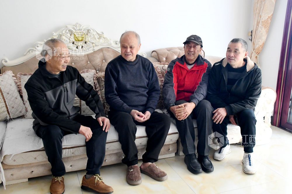 江西南丰：春节前夕“五必访”（图）