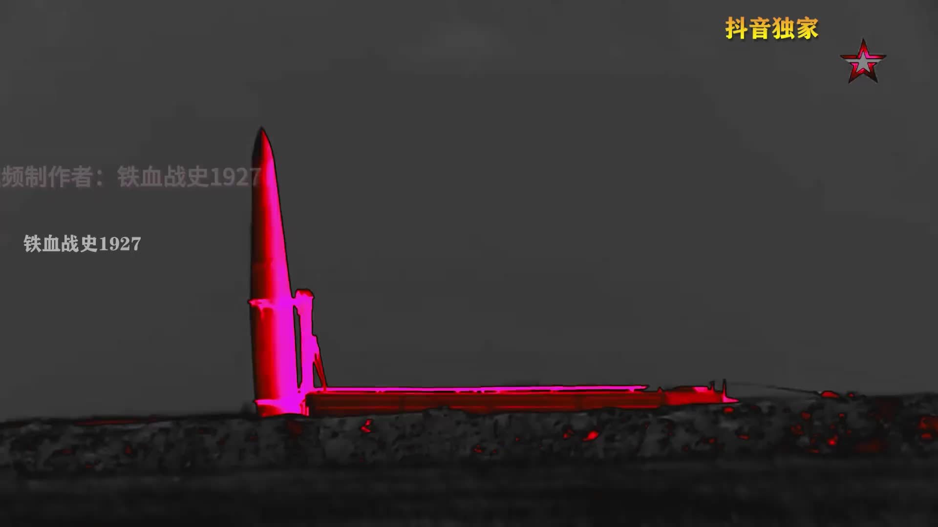 七百枚导弹无人机就位，俄空袭一波接一波，扎波罗热爆惨烈对攻战