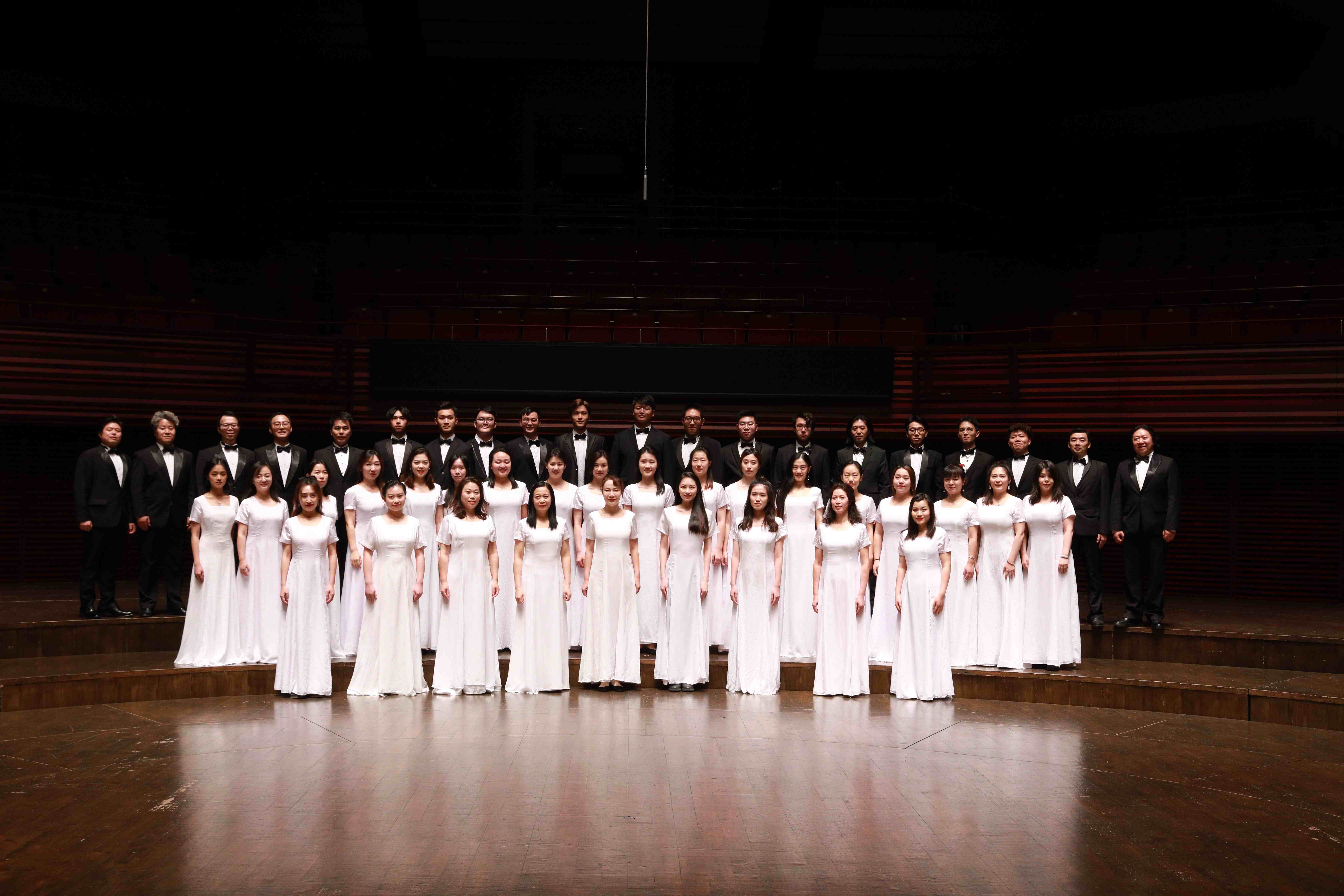 初七线上:深交合唱团