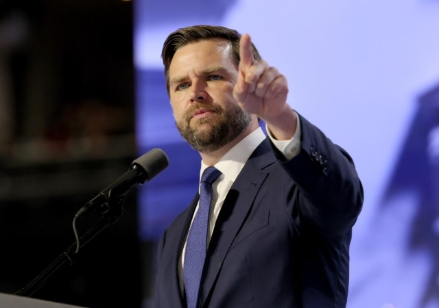 万斯炮轰最高法院无法无天,议员称不能退钱