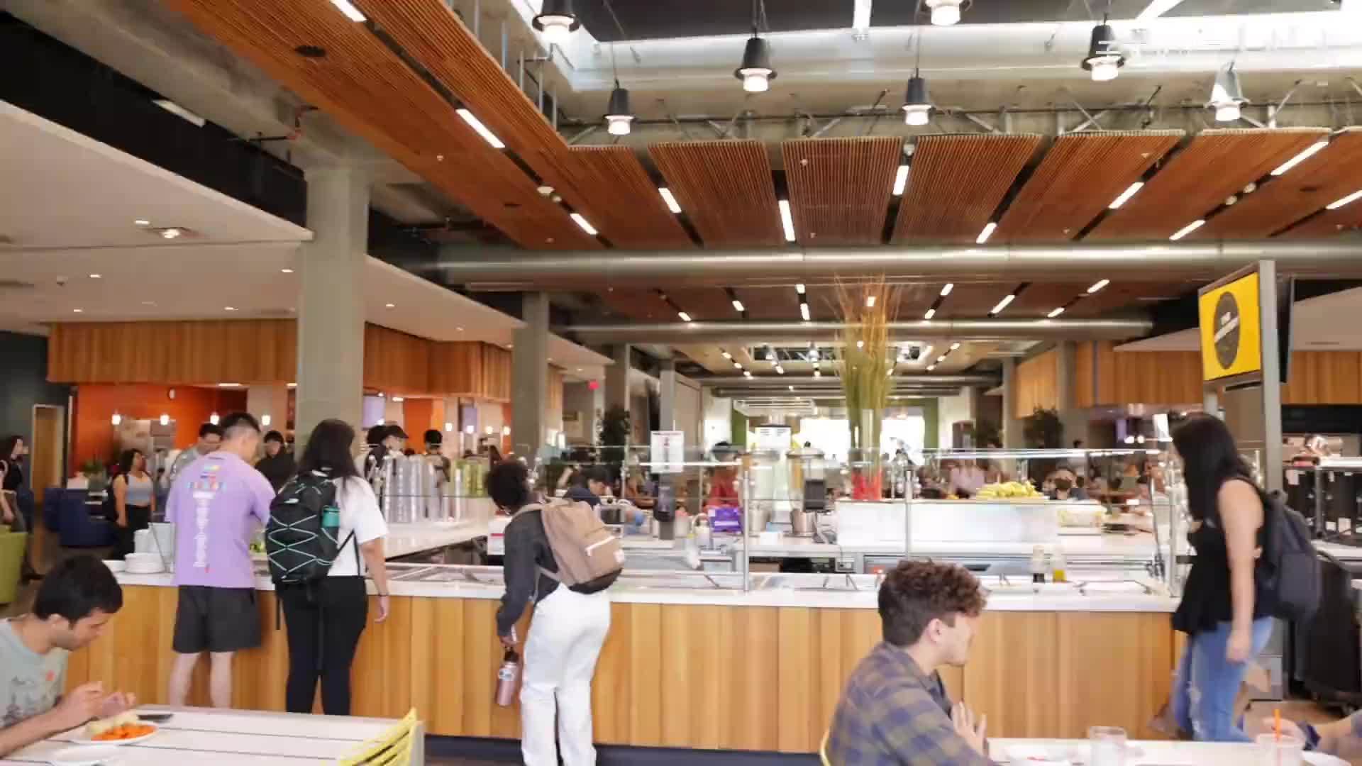 干饭美国大学食堂！这里的大学生吃一顿饭要多少钱？