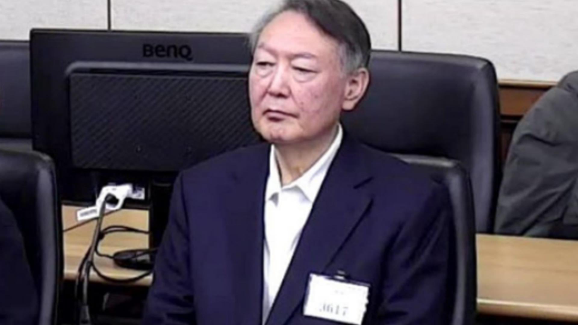 尹锡悦回应一审被判无期：无法接受，向韩国国民深表歉意