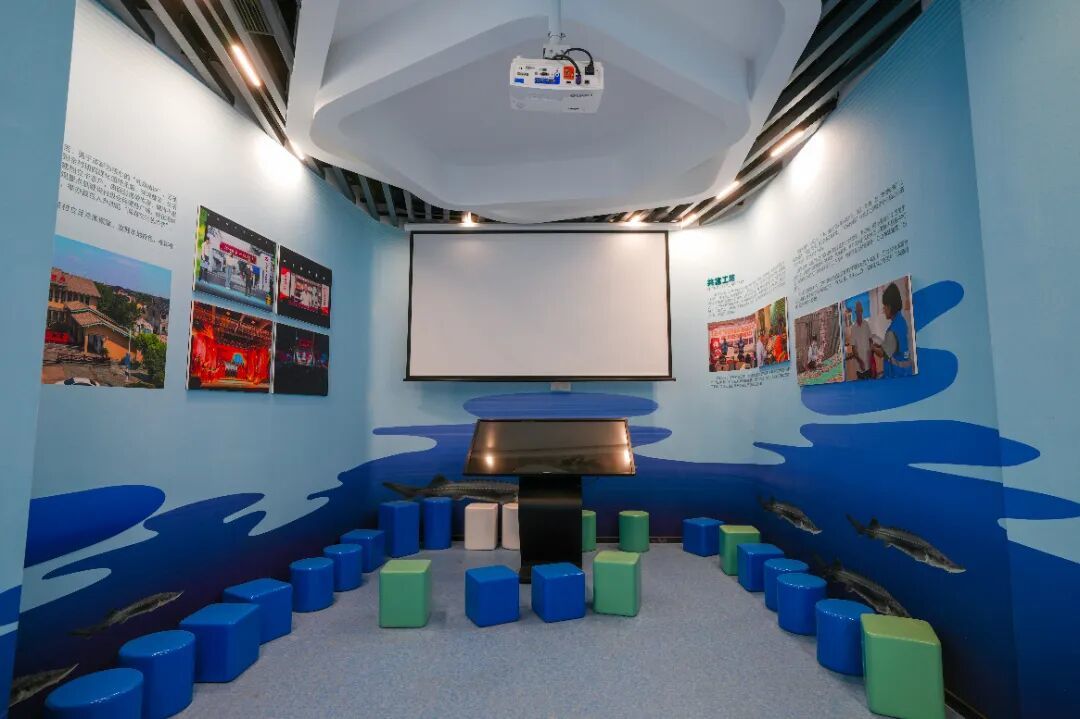 16中华鲟科普馆.jpg
