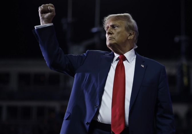 美媒:最高法院杀死特朗普“解放日”关税,但项法律能让它复活