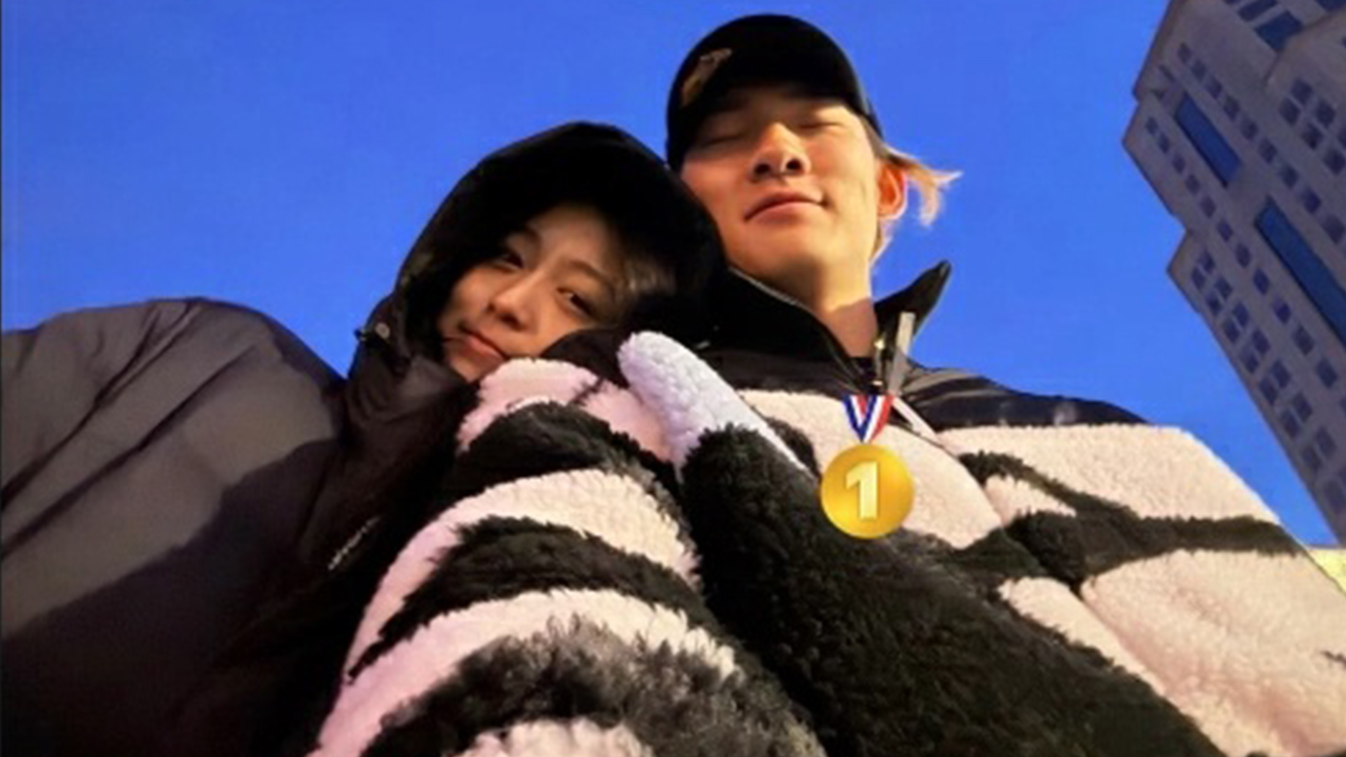 苏翊鸣夺金后火速官宣恋情，童年高清“黑历史”被扒，成功的背后是日复一日的努力