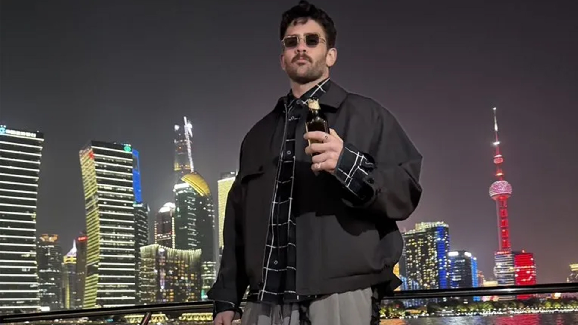 美国网红感叹：美国人被教唆恨中国，太蠢