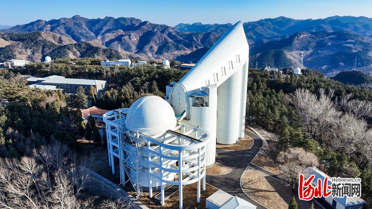 2月10日拍摄的郭守敬望远镜。河北日报记者 李东宇摄