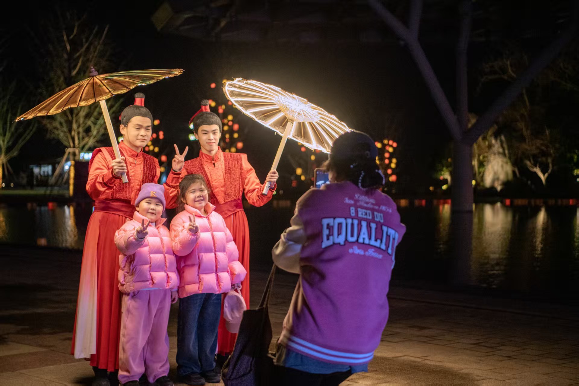 超三万游客打卡牛首山！马年新春第一波年味直接拉满
