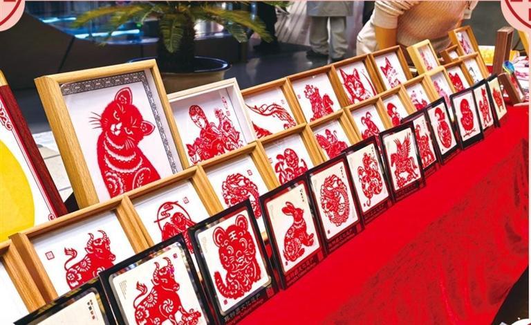 甘肃简牍博物馆内的非遗作品展示