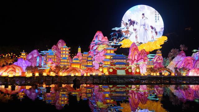 2026粤港澳大湾区灯会在南沙开幕，将持续开放90天。图源：南方+