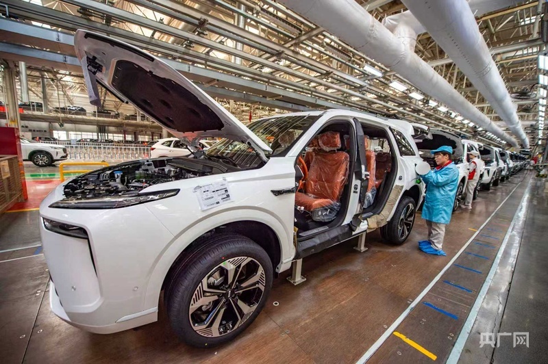 长城汽车生产车间（央广网见习记者 张润 摄）