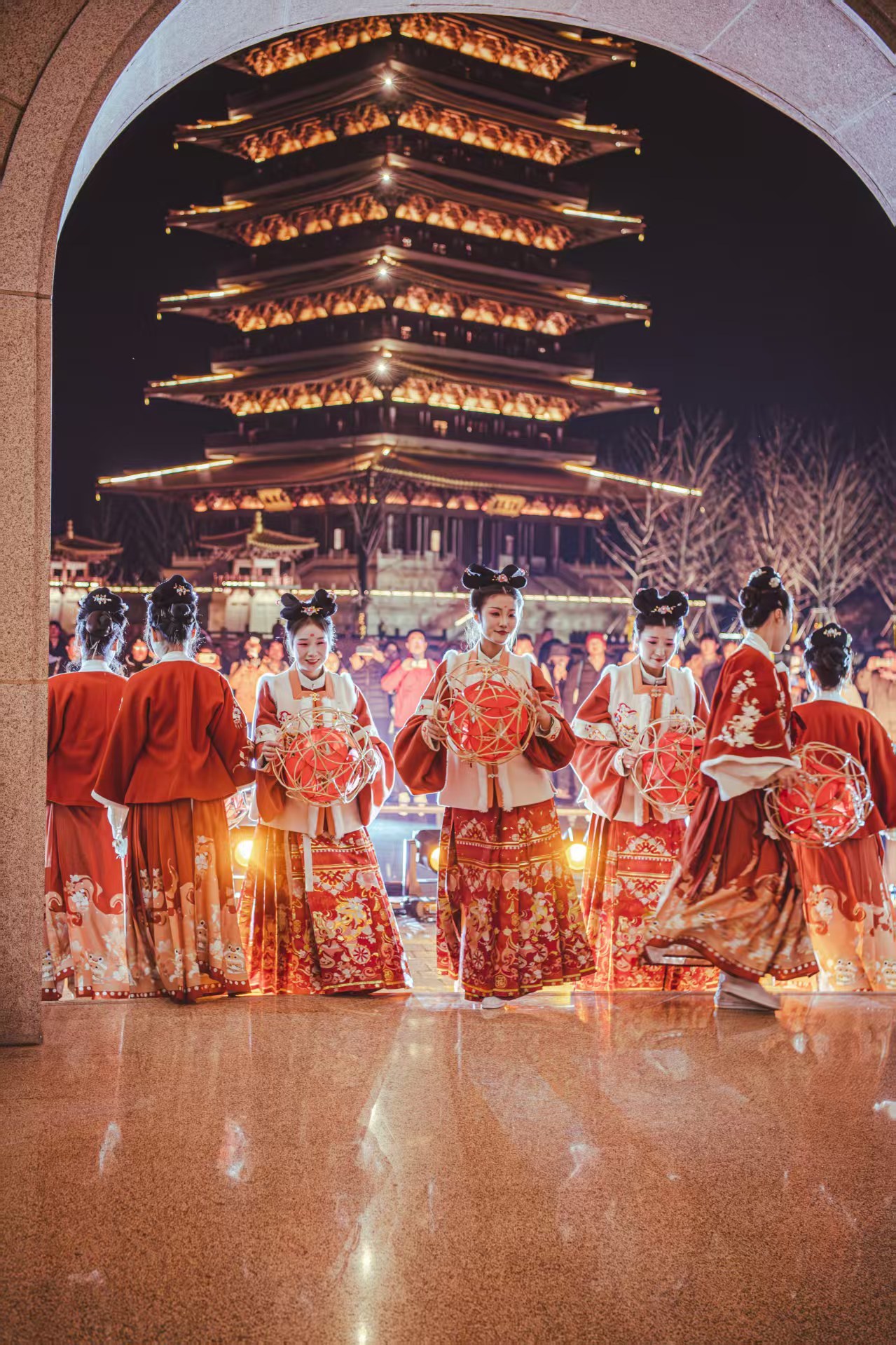 超三万游客打卡牛首山！马年新春第一波年味直接拉满