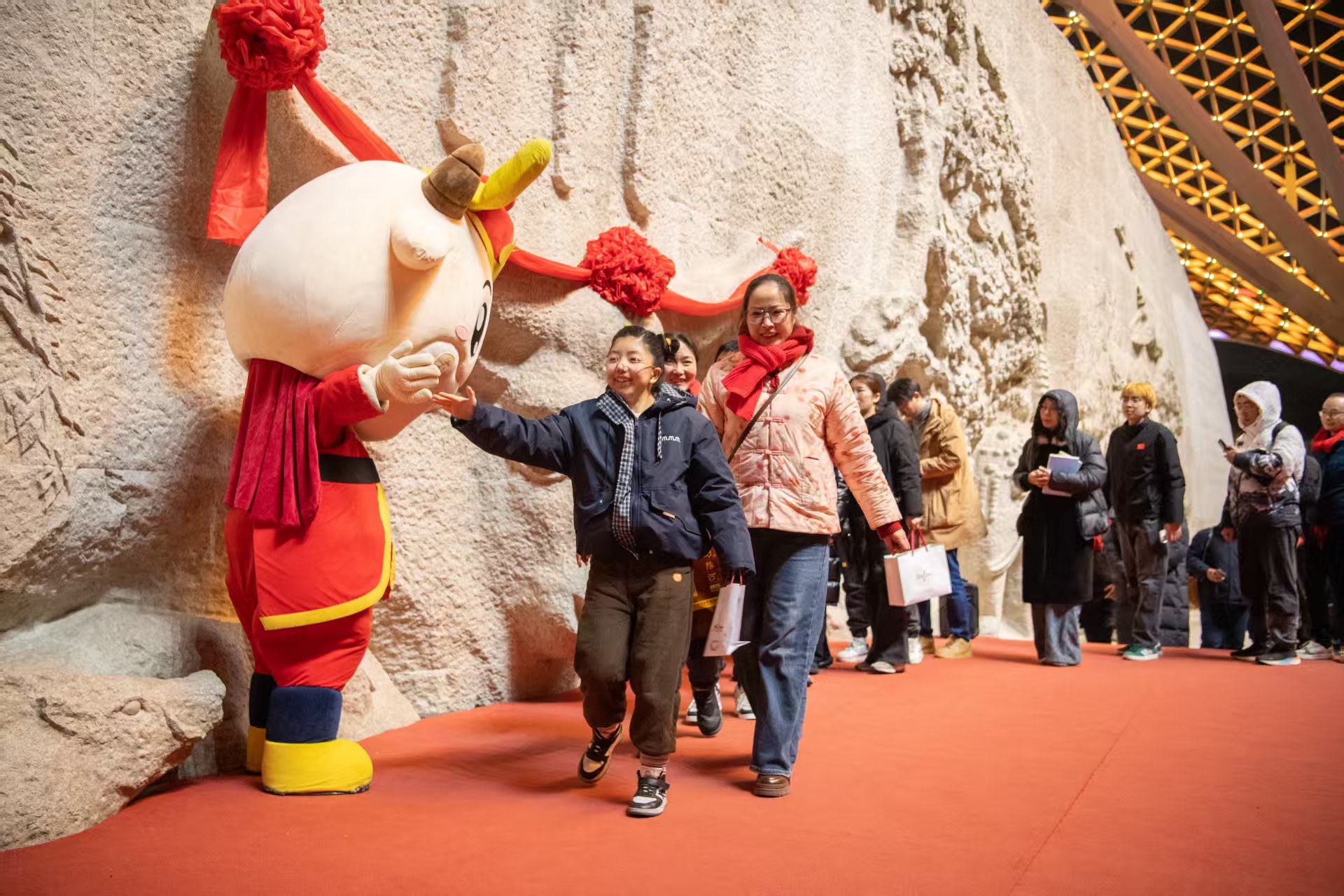 超三万游客打卡牛首山！马年新春第一波年味直接拉满